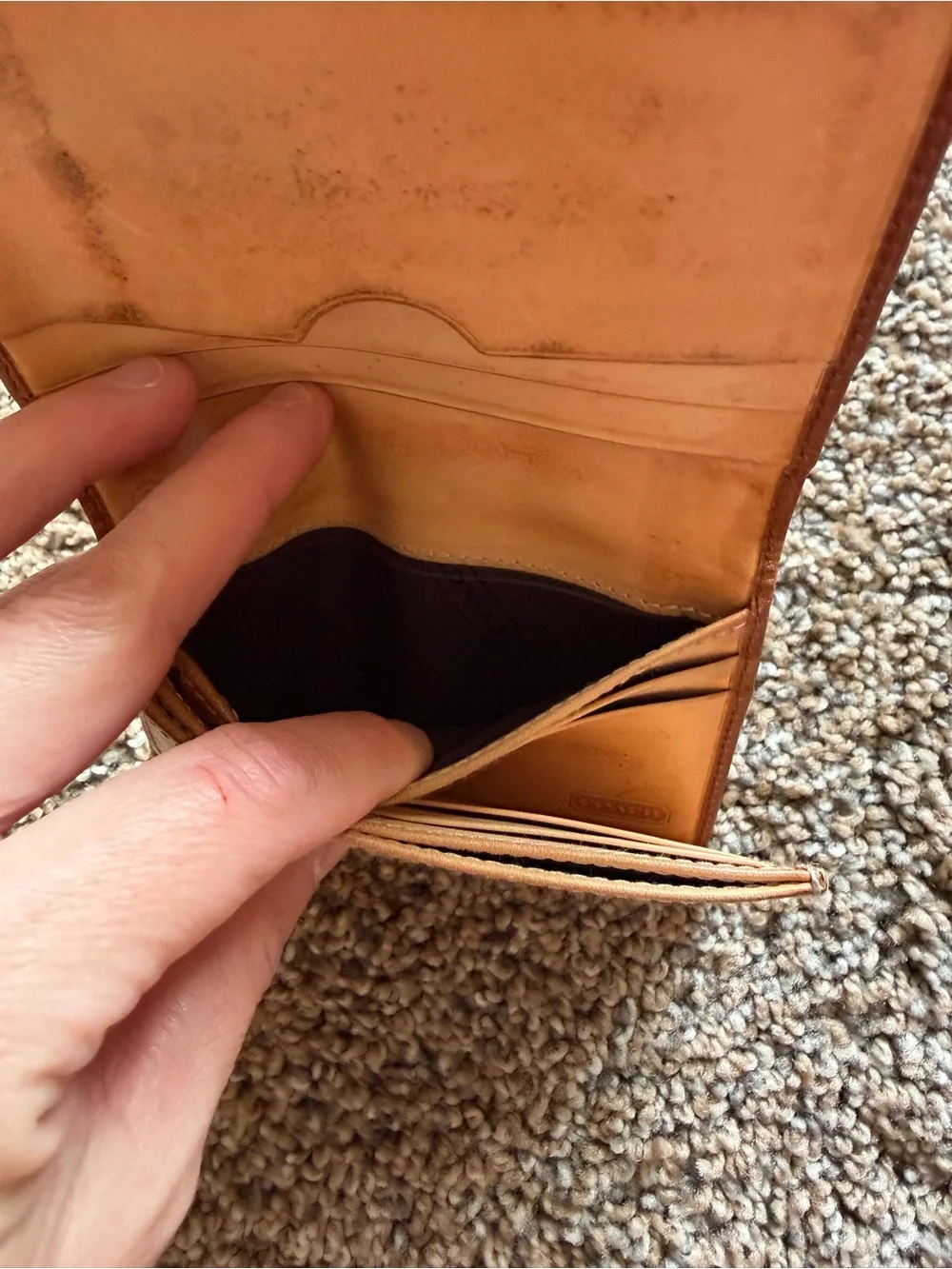 COACH Vintage Brown Leather Bi-Fold Wallet with ID Window & Card Slots